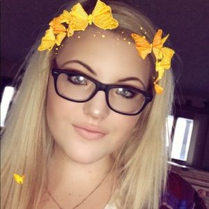 Meet your Posher, Kambria